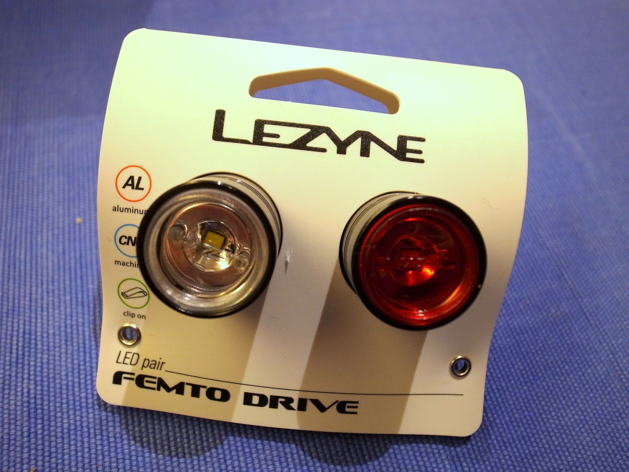 LEZYNEのFEMTO DRIVE FRONT 15L & REAR 7L LIGHT SET　レビュー