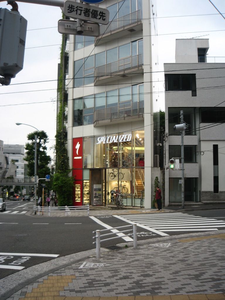specialized_concept_store_0019.JPG